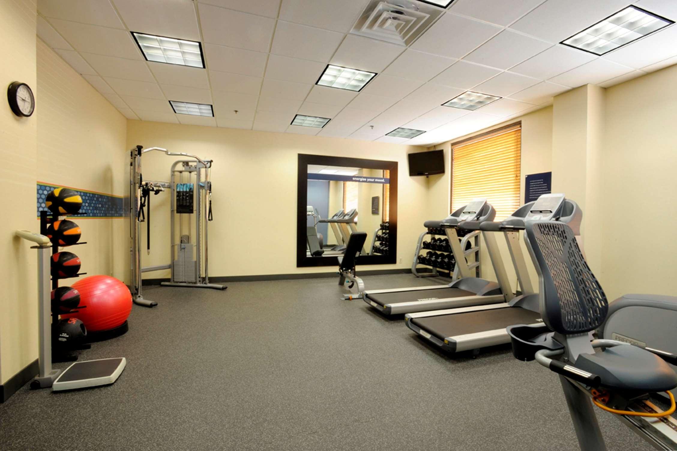 Hampton Inn Louisville Downtown Удобства фото