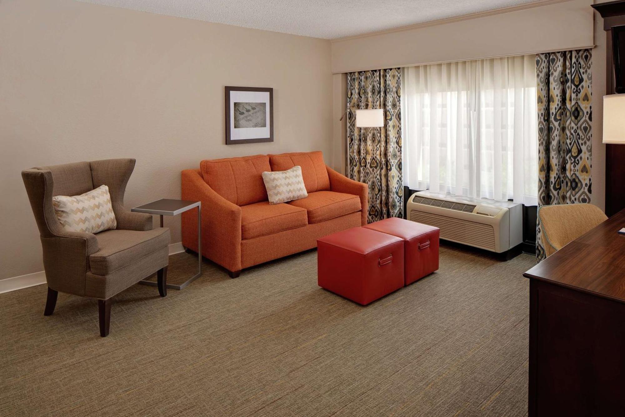 Hampton Inn Louisville Downtown Экстерьер фото