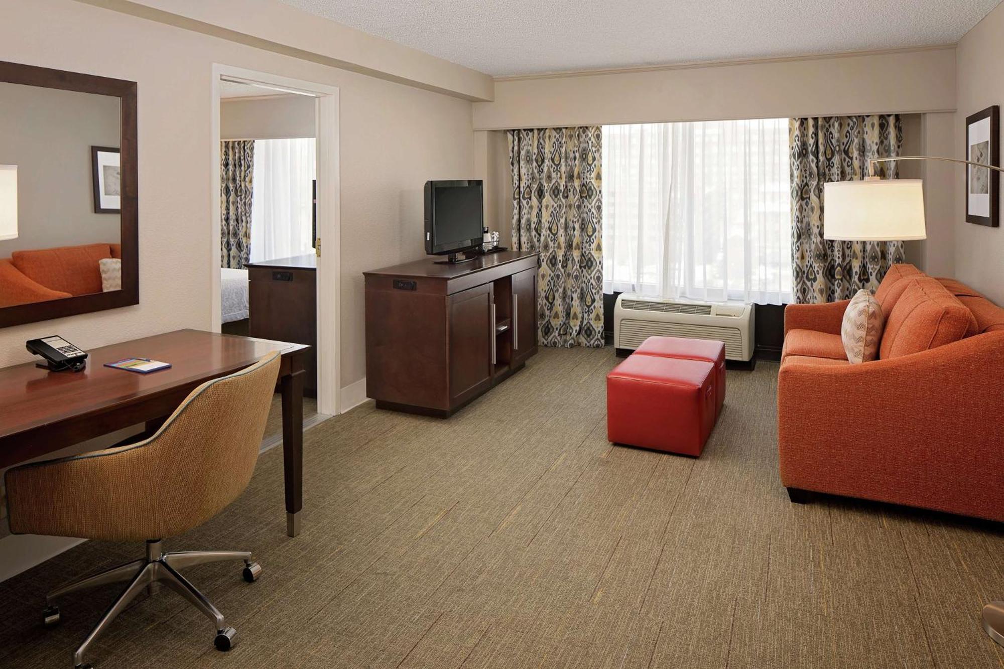 Hampton Inn Louisville Downtown Экстерьер фото