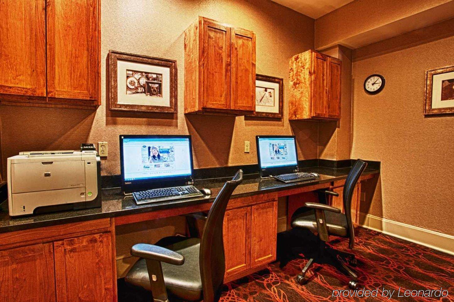 Hampton Inn Louisville Downtown Удобства фото